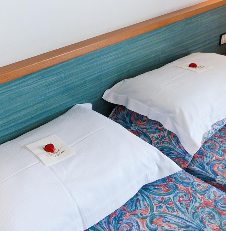 Hotel Ariston Bibione Habitación foto